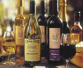 Stonehurst Cedar Creek Vineyard - Find Attractions 1