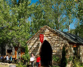 Stonehurst Cedar Creek Vineyard - Find Attractions 0