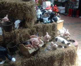 Country Elegance Gardens And Gifts - Find Attractions 3
