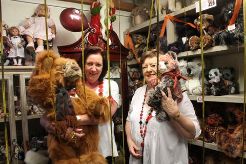 Campbells Store Craft Centre - Find Attractions 10