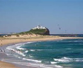 Nobbys Beach - Find Attractions 0