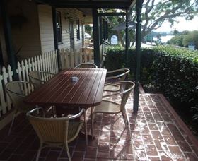 The Famous Tinonee Cafe And Gift Shop - Find Attractions 1