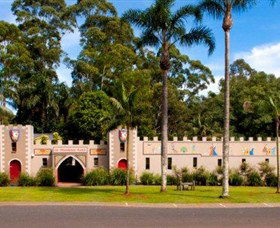 Macadamia Castle - Find Attractions 1