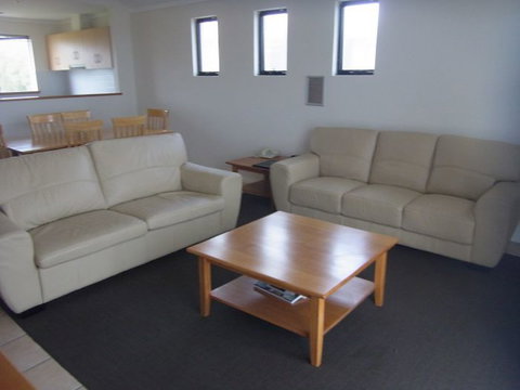 Margarets Beach Resort - Find Attractions 2
