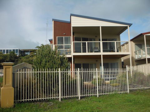 Tigh Na Mara - Find Attractions 3