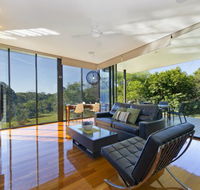 Glass On Glasshouse - Find Attractions