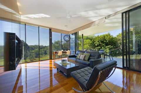 Glass On Glasshouse - Find Attractions 9