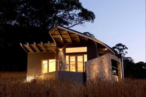 The Buckland - Studio Retreat - Find Attractions 0