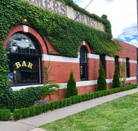 Farmers Arms Hotel  Art Suites Daylesford - Find Attractions