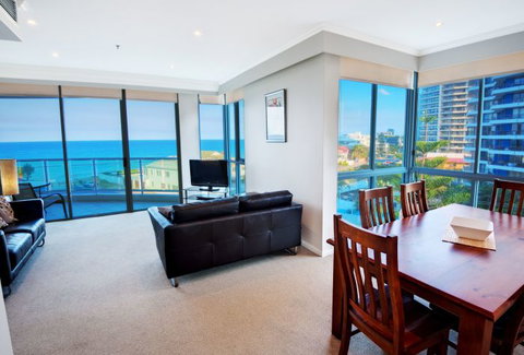 Pacific Views Resort - Find Attractions 9