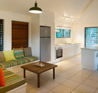 The Retreat Beach Houses - Find Attractions