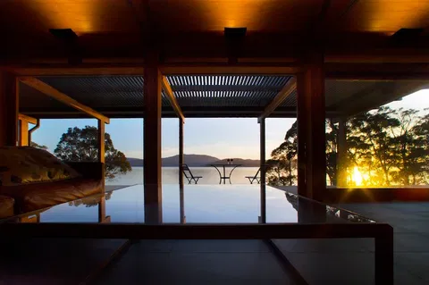 Coast House Tasmania - Find Attractions 3