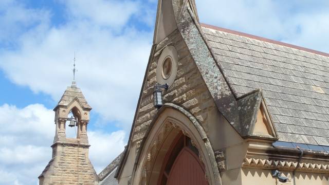 Lyneham ACT Find Attractions