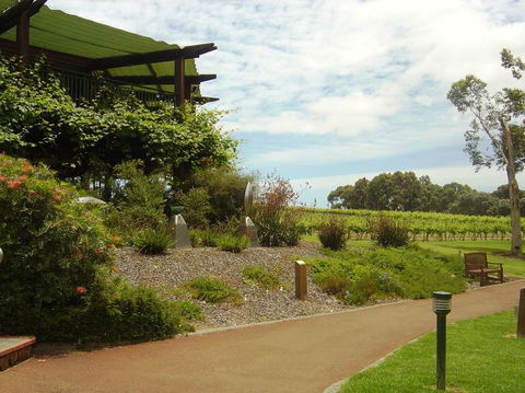 Margaret River, Caves, Wine And Cape Leeuwin Lighthouse Tour From Perth - Find Attractions 2
