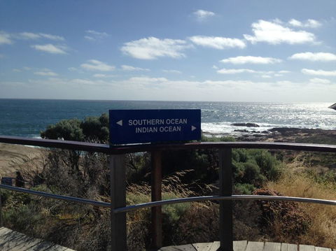 Margaret River, Caves, Wine And Cape Leeuwin Lighthouse Tour From Perth - Find Attractions 9