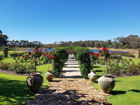 Margaret River Food, Wine & Sightseeing Tour From Perth - Find Attractions 3