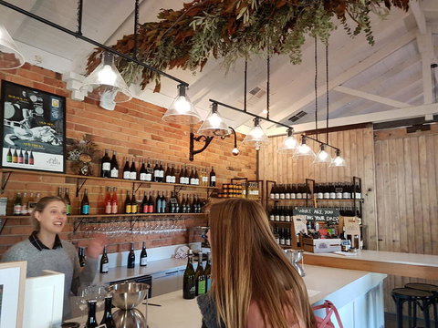 Yarra Valley Winery Tour From Melbourne Including Lunch And Yarra Valley Chocolaterie - Find Attractions 4
