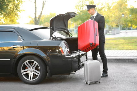 Transfer In Private Vehicle From Melbourne Downtown City To Airport - Find Attractions 7