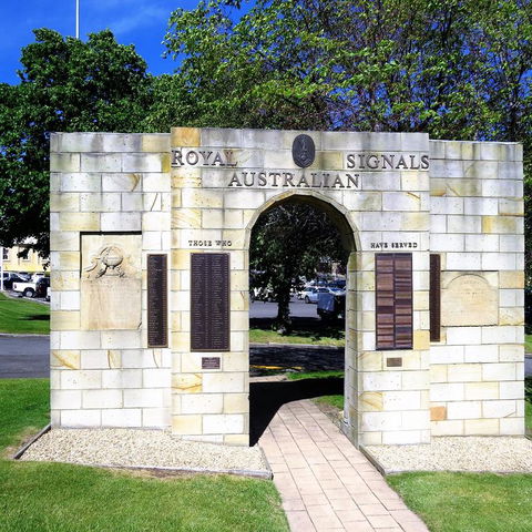 Hobart Half-Day Sightseeing Coach Tram Tour - Find Attractions 11