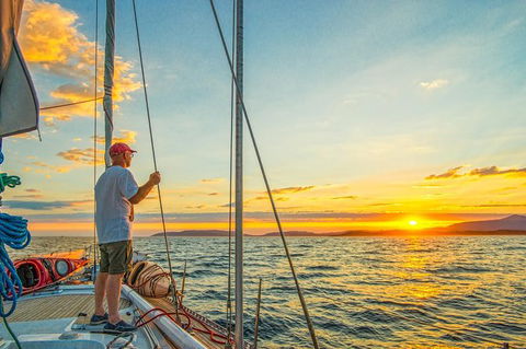 Half-Day Sailing On The Derwent River From Hobart - Find Attractions 6