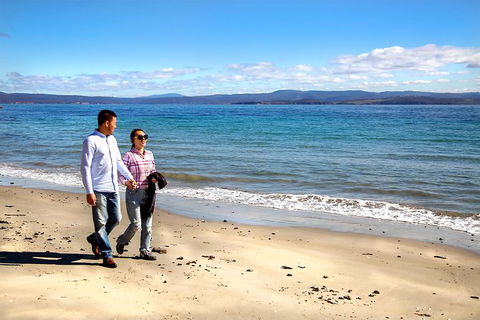 Wineglass Bay And Maria Island Wildlife Scenic Flight From Hobart - Find Attractions 9