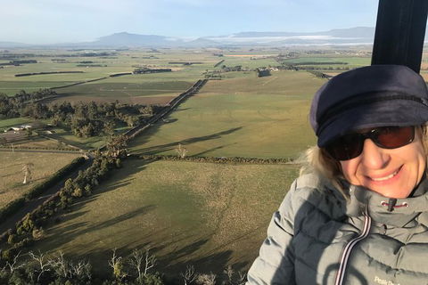 Hot Air Balloon Tasmania - Find Attractions 4