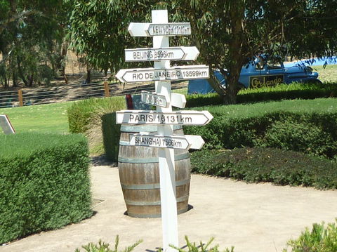 Adelaide Super Saver: Adelaide City Sightseeing Tour Plus Barossa Valley And Hahndorf Tour - Find Attractions 4