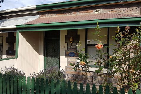 Adelaide Walking Tour: East End Escapade - Find Attractions 4