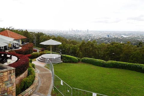 You Choose The Tour: Brisbane Private Chauffeur Driven Personal Tour - Find Attractions 1