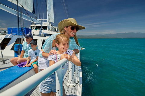 Wavedancer Low Isles Great Barrier Reef Sailing Cruise From Port Douglas - Find Attractions 9