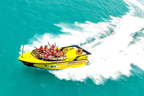 Airlie Beach Jet Boat Thrill Ride - Find Attractions 12