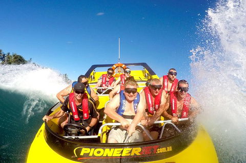Airlie Beach Jet Boat Thrill Ride - Find Attractions 10