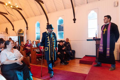 Aboriginal Live Theatre Show And Dinner - Find Attractions 7