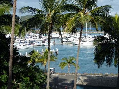 Whitehaven Beach And Hamilton Island Cruise - Find Attractions 7