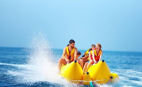 Banana Boat Ride From Airlie Beach - Find Attractions 0