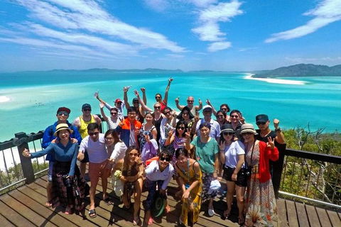 Whitsunday Island Boat Adventure - Find Attractions 8