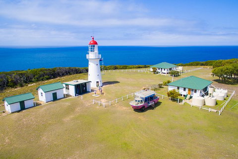 Full-Day 1770 Tour By LARC Amphibious Vehicle Including Sandboarding And Bustard Head Lightstation - Find Attractions 11