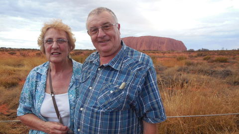 Uluru (Ayers Rock) Sunset With Outback Barbecue Dinner And Star Tour - Find Attractions 8
