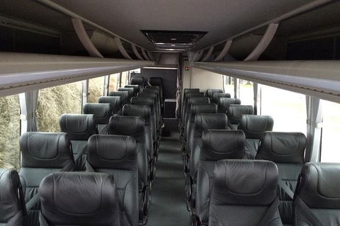 Alice Springs To Uluru (Ayers Rock) Coach Transfer - Find Attractions 1