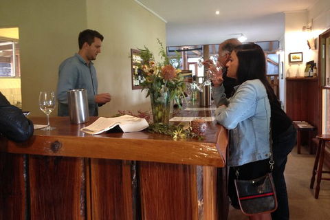 Hunter Valley Private Tour Including Wine, Chocolate, Cheese, Vodka, Gin Tasting - Find Attractions 11