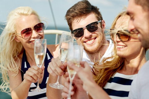 Christmas Day Lunch Cruise On Sydney Harbour - Find Attractions 7