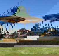 Davies Square Wallaroo - Find Attractions