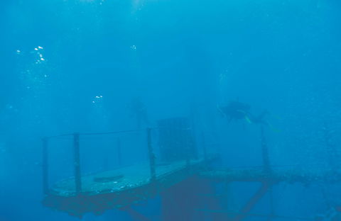 HMAS Perth - Find Attractions 0