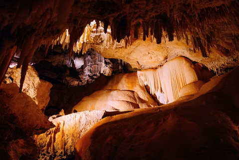 Jewel Cave - Find Attractions 1