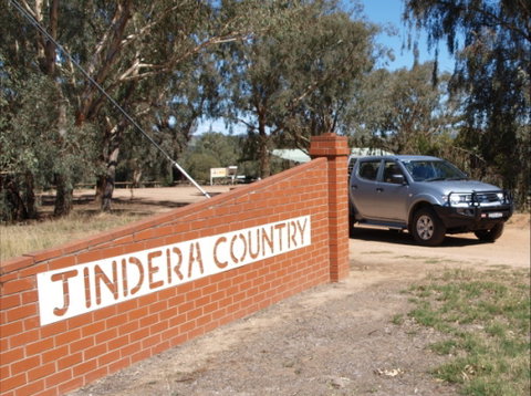 Jindera Country Golf Club - Find Attractions 0