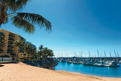 Mackay Harbour Beach - Find Attractions 1