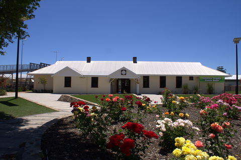 Old Railway Station - Find Attractions 0