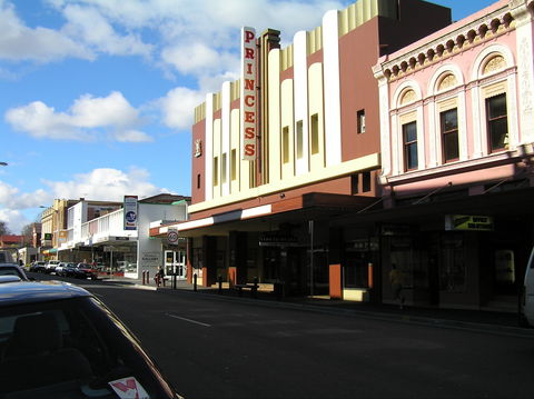 Princess Theatre & Earl Arts Centre - Find Attractions 1