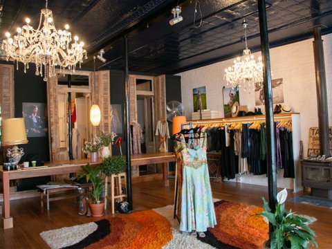 Saloon Design House - Find Attractions 0