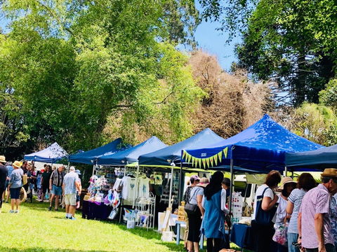 Tamborine Mountain State School Markets - Find Attractions 2